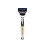 Fusion Razor Ivory & Chrome